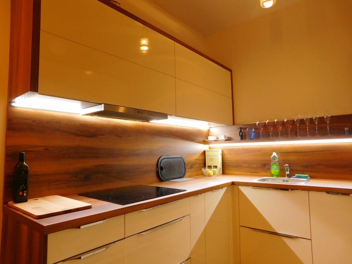 Panorama City - Spacious Apartment Near Eurovea Bratislava Esterno foto