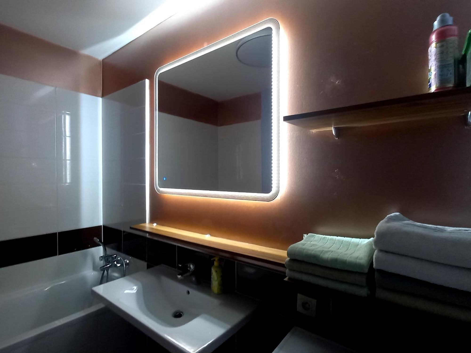 Panorama City - Spacious Apartment Near Eurovea Bratislava Esterno foto