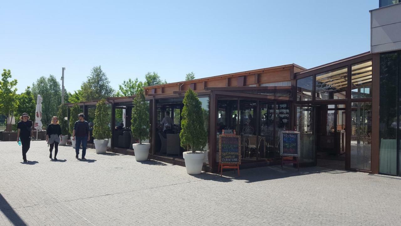 Panorama City - Spacious Apartment Near Eurovea Bratislava Esterno foto